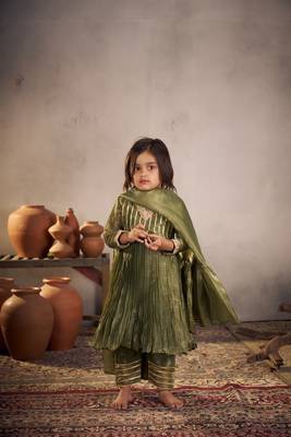 Olive green anarkali set 4