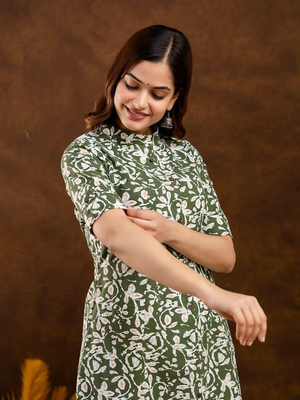  floral printed mandarin collar pure cotton a-line kurta 2