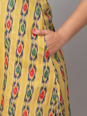  abstract ikat printed mandarin collar pure cotton a-line kurta 5