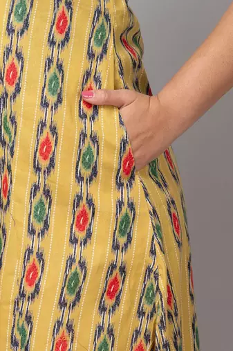  abstract ikat printed mandarin collar pure cotton a-line kurta