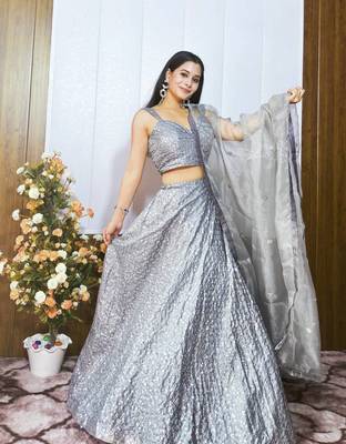 Designer Bollywood Style Wedding Wear Lehenga Choli 4