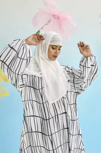 White Nida Stitched Burqas without Dupatta