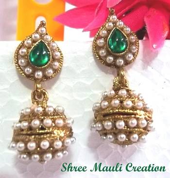 Green leaf pearl jhumki earrings 1