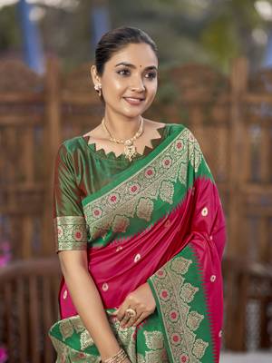 banarasi woven pink and green saree with heavy jacquard work  4
