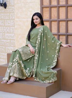 Beautiful Heavy Fox Georgette Suit With Sequin Embroidered Work 3