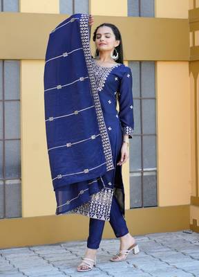 Heavy Chinon Suit With Sequin Embroidered Work 5