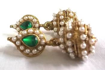 Green leaf pearl jhumki earrings 3