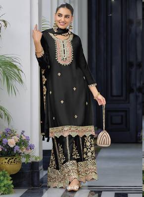 Black chinon silk embroidered Palazzo suit 3