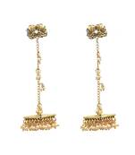 Featuring vintage-inspired design, beautifully detailed circular motif at the top