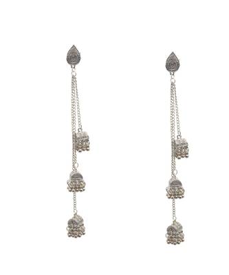 The long, layered design adds a dramatic flair, making these earrings perfect for festive occasions, weddings 2
