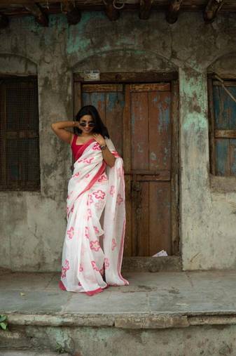 White Cotton Printed Saree With Blouse 