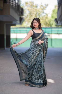 beige ajrakh maheshwari silk blend saree 1