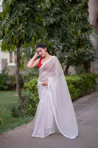 white kota doria saree