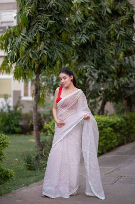 white kota doria saree 5