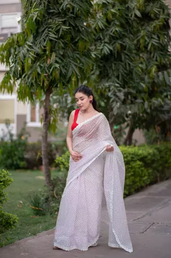 white kota doria saree