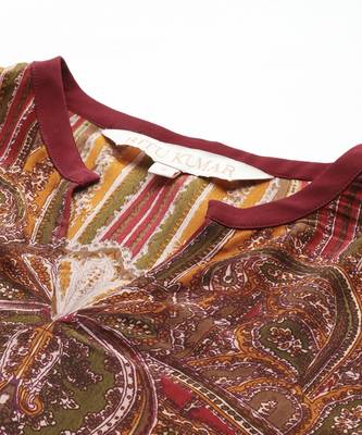 Red adrika kurta set by ritu kumar 4