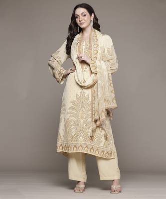 Beige arith kurta set by ritu kumar 1