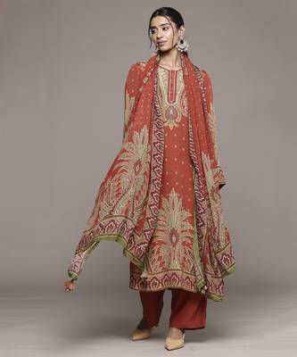 Rust arith kurta set by ritu kumar 1