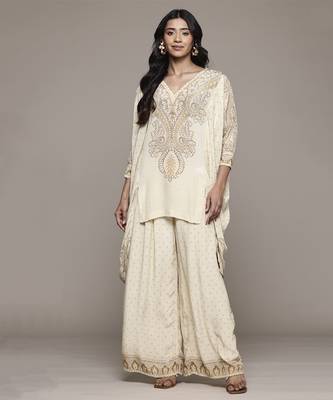Beige arith kurta set by ritu kumar 1