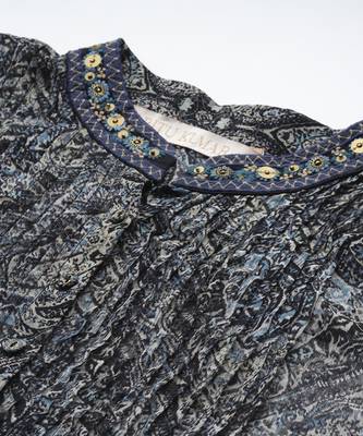 Black avanti kurta by ritu kumar 3