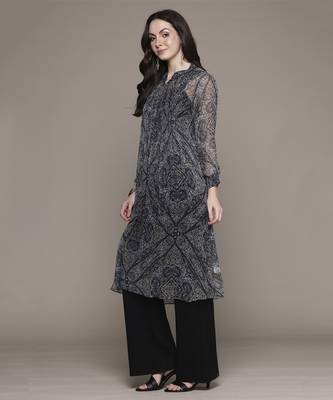 Black avanti kurta by ritu kumar 5