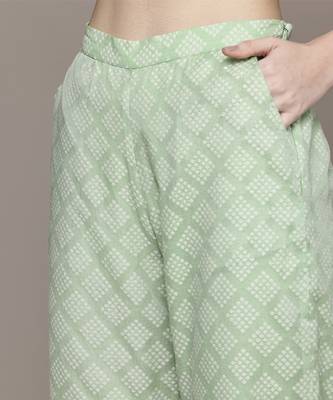 Green essential-ananta kurta set by ritu kumar 3