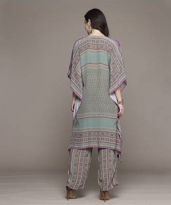 Teal keya kurta set by ritu kumar 5