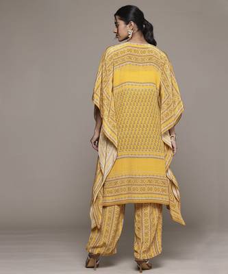 Yellow keya kurta set by ritu kumar 2