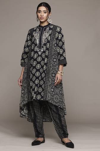 Black saatchi kurta set by ritu kumar