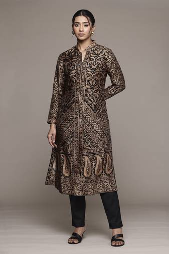 Black kurta set by ritu kumar