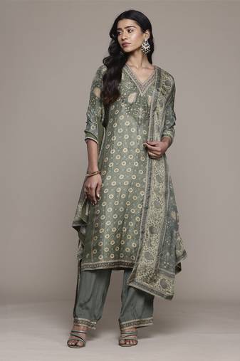 Green Kurta Set by ritu kumar