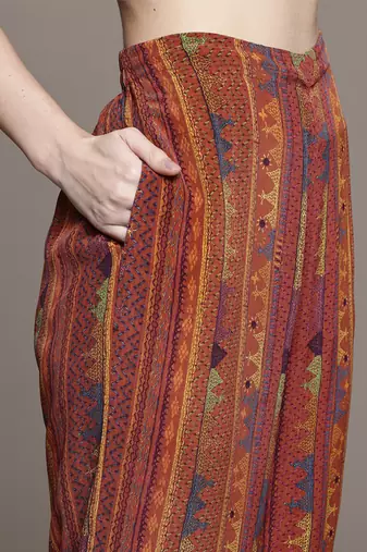 Brick multi kantara cape set by ritu kumar