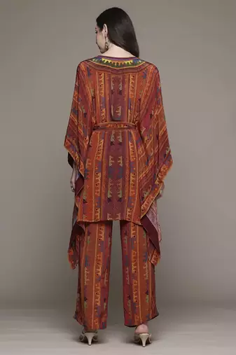 Brick multi kantara cape set by ritu kumar