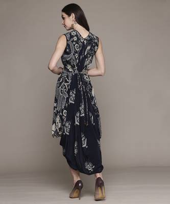 Black poppy pushpanjali dresses by ritu kumar 3
