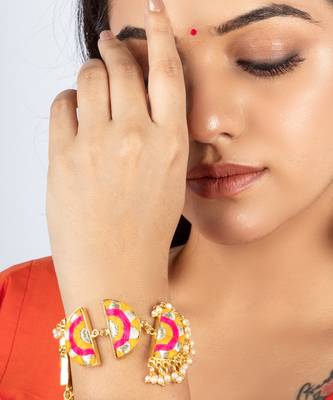 Golden glow bracelet 1