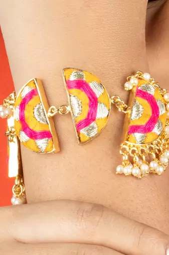 Golden glow bracelet