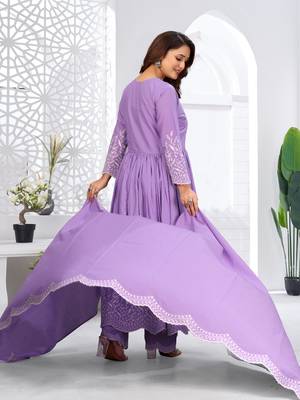 Designer traditional cambric cotton fabric lavender color heavy embroidery kurta set with dupatta 2