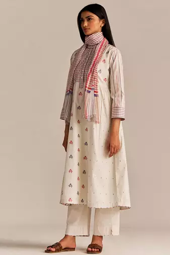 Off-white cotton embroidered kurta set