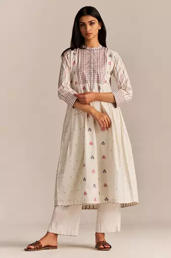 Off-white cotton embroidered kurta set