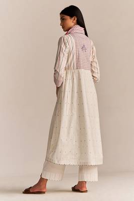 Off-white cotton embroidered kurta set 5