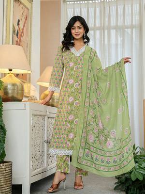 pure cotton green anarkali kurta dupatta set with lacework 1