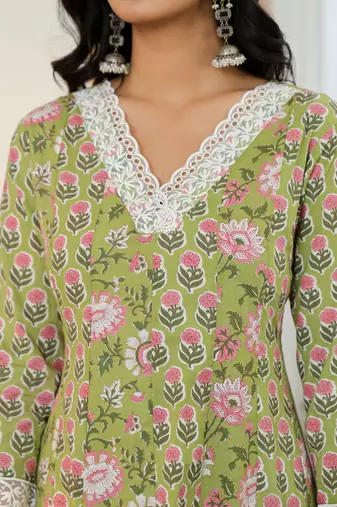 pure cotton green anarkali kurta dupatta set with lacework