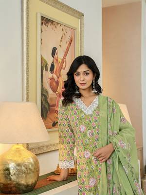 pure cotton green anarkali kurta dupatta set with lacework 5