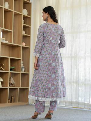 lavender pure cotton anarkali kurta dupatta set with lacework 3