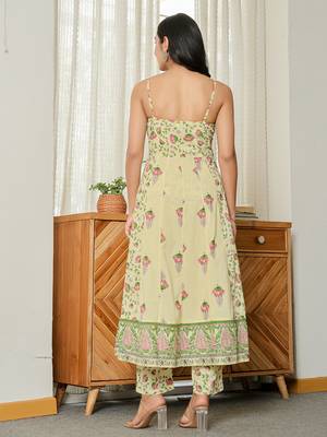 yellow cotton straight sleeveless strappy kurta dupatta set 3