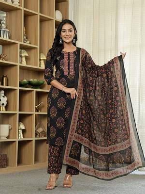 black pure cotton ethnic motifs kantha work kurta dupatta pant set 1