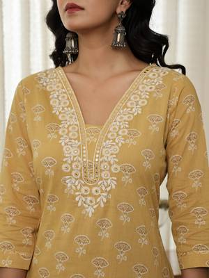 yellow floral thread work straight kurta trouser dupatta set 4