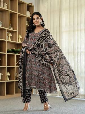 black ethnic motifs a-line kurta trouser dupatta set with bucket neck 2
