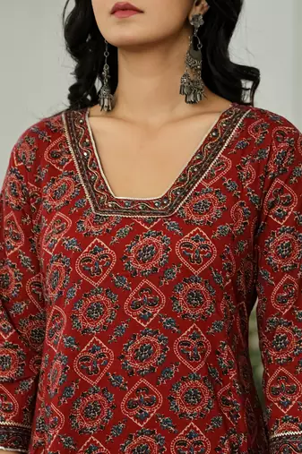 maroon ethnic motifs a-line kurta trouser dupatta set with bucket neck