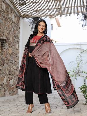 black cotton a line gathered or pleated kurta dupatta set 2